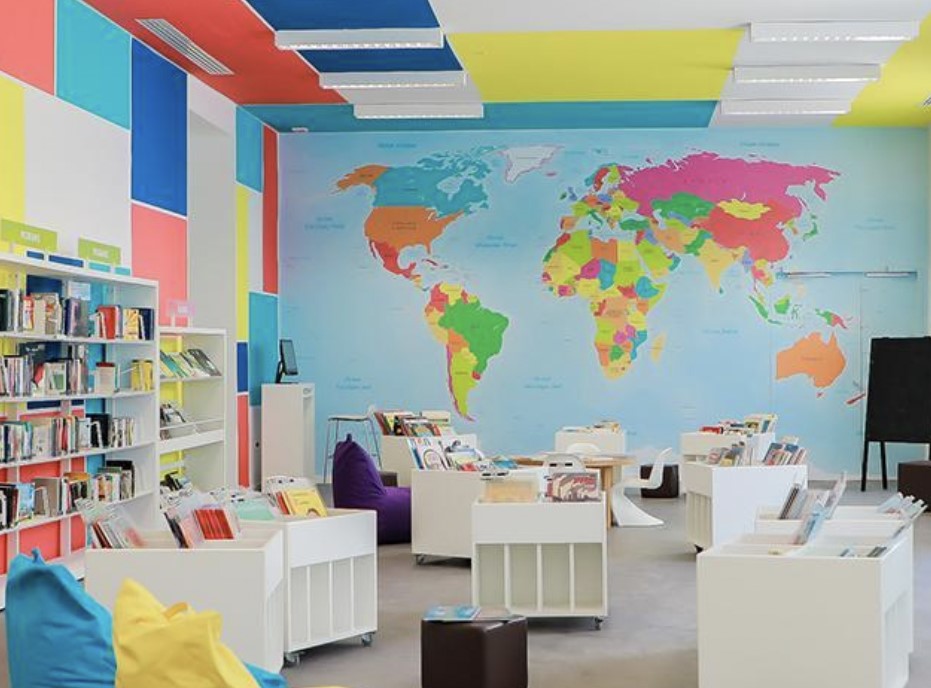 Une bibliothèque d'une école